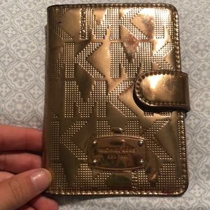 michael kors wallet rose gold
